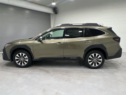 New 2025 Subaru Outback Touring XT image 5