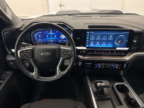 Used 2023 Chevrolet Silverado 1500 LT Trail Boss w/ Protection Package image 18