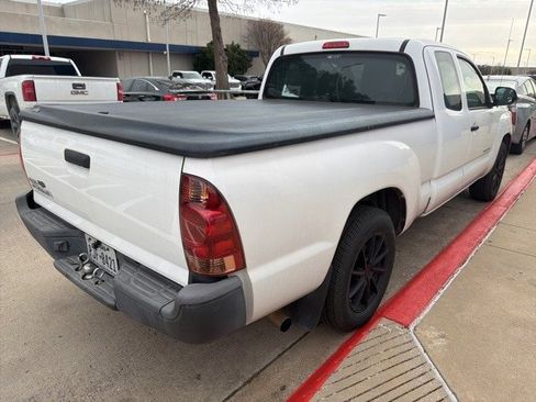 Used 2015 Toyota Tacoma 2WD Access Cab image 3