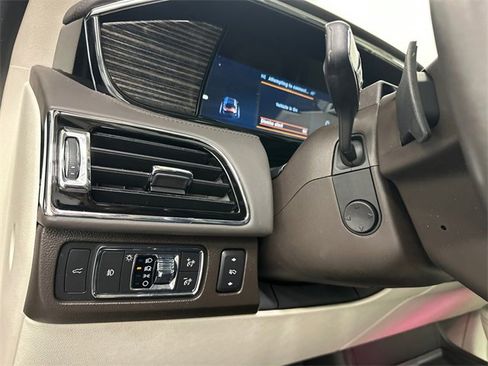 Used 2022 Lincoln Navigator Black Label image 39