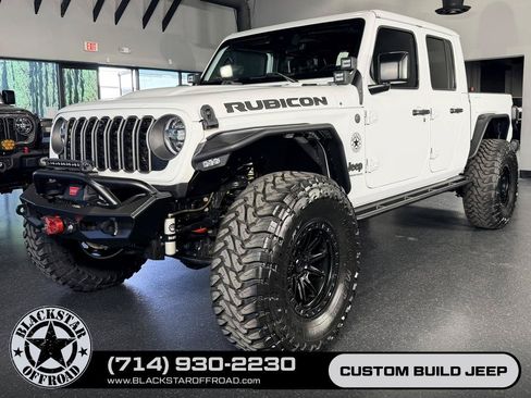 Used 2024 Jeep Gladiator Rubicon AWD/4WD image 8