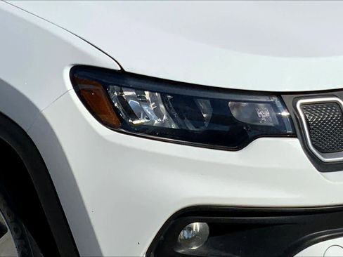 Certified 2022 Jeep Compass Latitude image 23