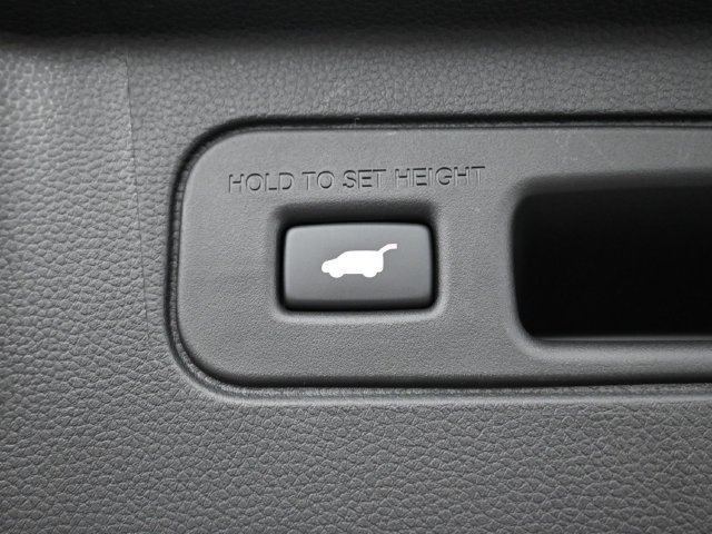 Used 2025 Honda Pilot Black Edition image 37