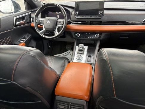 Used 2022 Mitsubishi Outlander SEL image 40