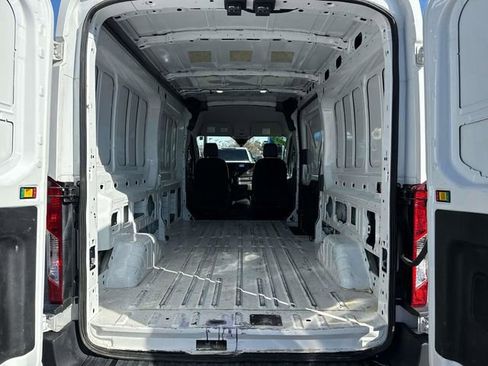 Used 2023 Ford Transit 250 Medium Roof image 22
