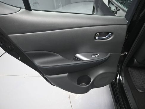 Used 2022 Nissan Leaf S image 26