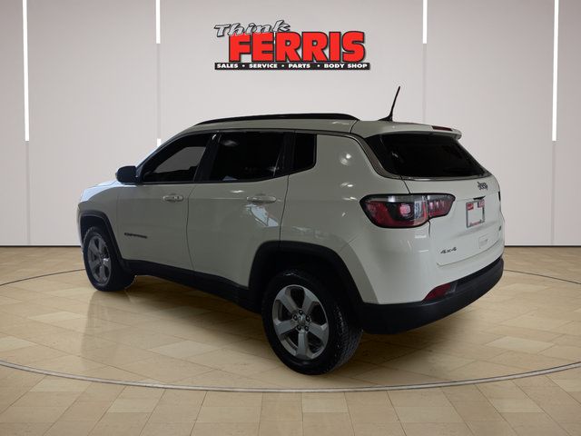 Used 2019 Jeep Compass Latitude w/ Cold Weather Group AWD/4WD image 3