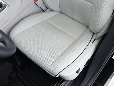 Used 2018 Jeep Grand Cherokee Summit image 21