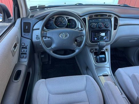 Used 2002 Toyota Highlander GREAT VALUE AWD image 56