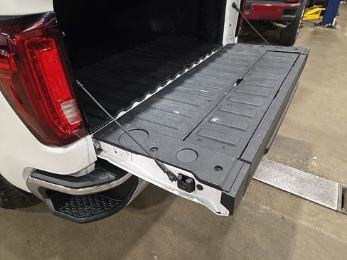 Used 2021 GMC Sierra 1500 SLT w/ SLT Premium Plus Package image 49