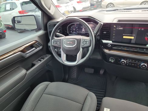 Used 2024 GMC Sierra 1500 Elevation image 18