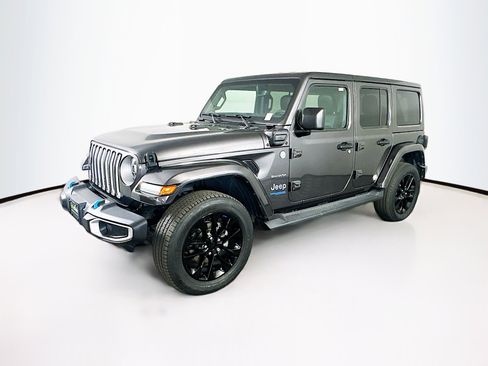 Used 2022 Jeep Wrangler Sahara w/ Cold Weather Group image 3