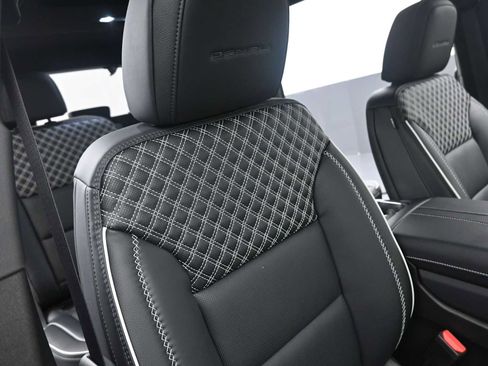 New 2026 GMC Acadia Denali w/ Super Cruise Package image 19