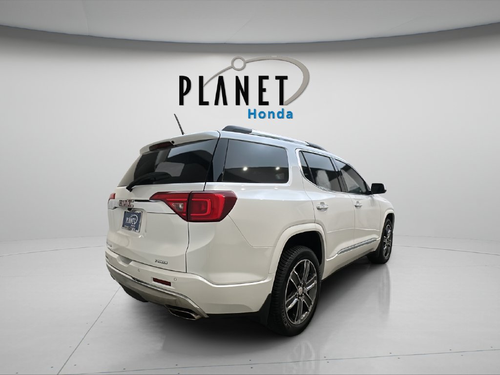 Used 2018 GMC Acadia Denali w/ Technology Package AWD/4WD image 9