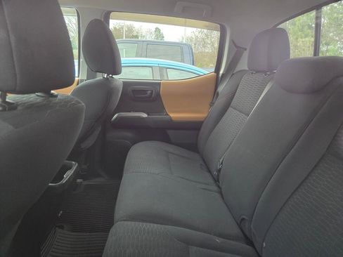 Used 2019 Toyota Tacoma SR5 image 7