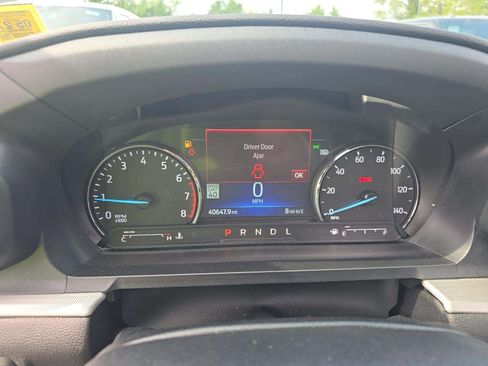 Used 2022 Ford Explorer XLT w/ Equipment Group 202A AWD/4WD image 10