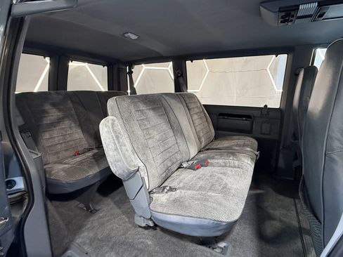 Used 1990 Chevrolet Astro LT image 38