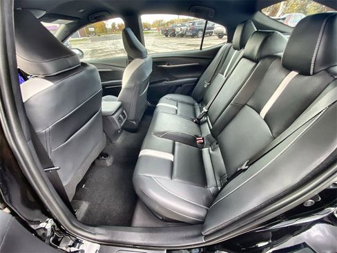 Used 2026 Toyota Camry SE image 24