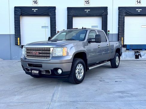 Used 2013 GMC Sierra 3500 Denali AWD/4WD image 10