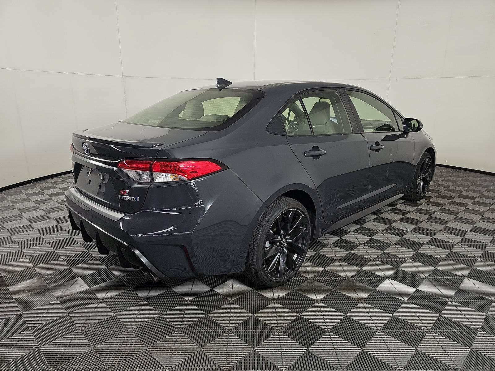 Certified 2024 Toyota Corolla SE w/ SE Package FWD image 35