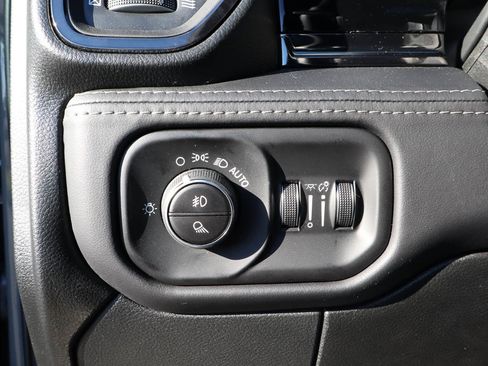New 2026 RAM 3500 Limited AWD/4WD image 16