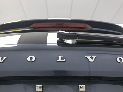 Used 2022 Volvo XC60 T8 Inscription w/ Advanced Package AWD/4WD image 12