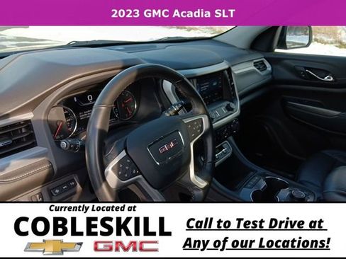 Used 2023 GMC Acadia SLT w/ Elevation Edition image 15
