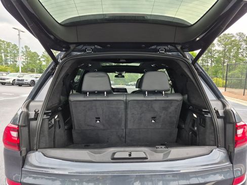 Used 2022 BMW X7 xDrive40i w/ M Sport Package AWD/4WD image 33
