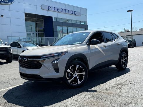 Used 2026 Chevrolet Trax RS image 17