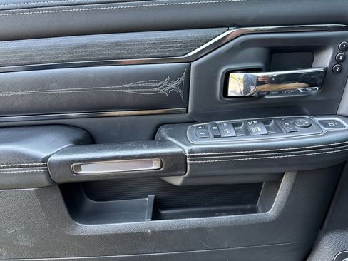 Used 2022 RAM 3500 Limited image 11