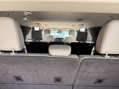 Used 2019 Ford Expedition XLT w/ Equipment Group 202A RWD image 19