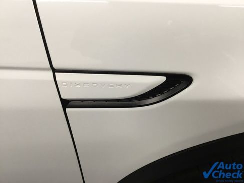 Used 2021 Land Rover Discovery Sport S image 17