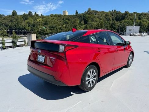 Certified 2021 Toyota Prius XLE w/ Advanced Technology Package AWD/4WD image 5