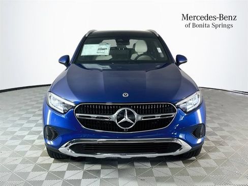 Used 2026 Mercedes-Benz GLC 300 image 2