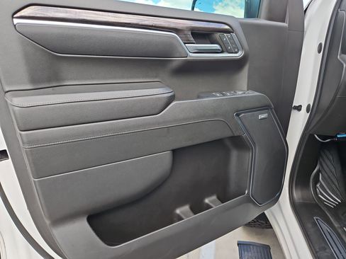 Used 2023 Chevrolet Silverado 1500 LTZ image 11