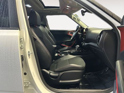 Used 2025 Kia Soul GT-Line image 10