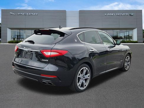Used 2018 Maserati Levante GranSport AWD/4WD image 4