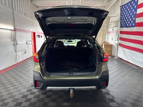 Used 2022 Subaru Outback Touring XT w/ Tech Package 3 AWD/4WD image 12