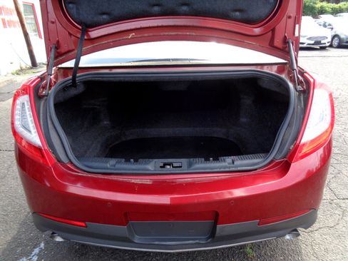 Used 2014 Lincoln MKS image 28