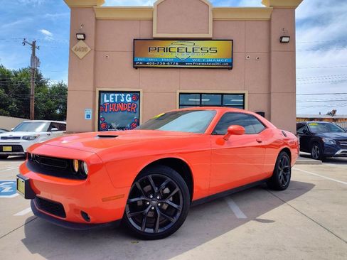 Used 2021 Dodge Challenger SXT w/ Blacktop Package RWD image 1