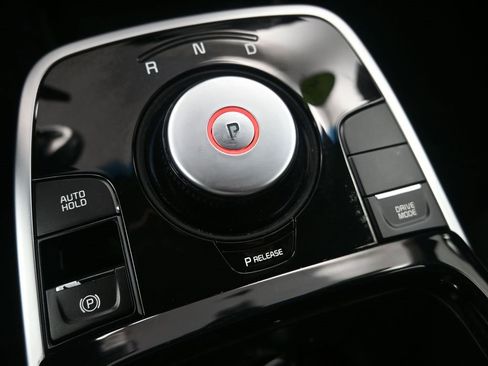 Certified 2019 Kia Niro EX w/ Cold Weather Package 2.0 image 23