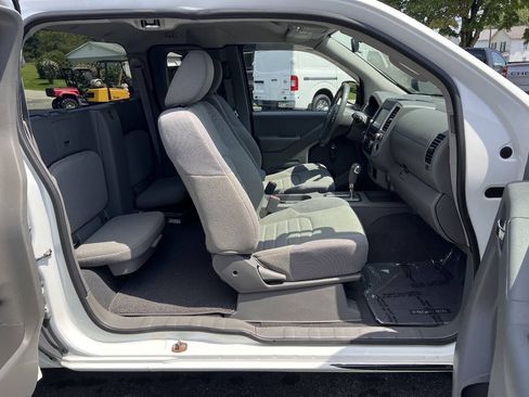 Used 2019 Nissan Frontier S RWD image 26