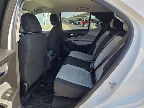 Certified 2024 Chevrolet Equinox LS w/ LS Convenience Package FWD image 20