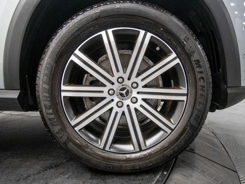 Used 2024 Mercedes-Benz GLE 350 4MATIC w/ Winter Package image 29