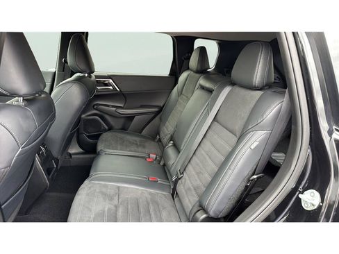 Used 2024 Mitsubishi Outlander Ralliart AWD/4WD image 12