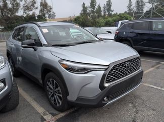 Used 2025 Toyota Corolla Cross XLE video 2