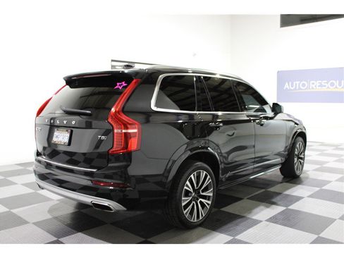 Used 2021 Volvo XC90 T5 Momentum w/ Protection Package Premier image 4