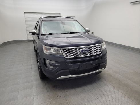 Used 2017 Ford Explorer Platinum image 14