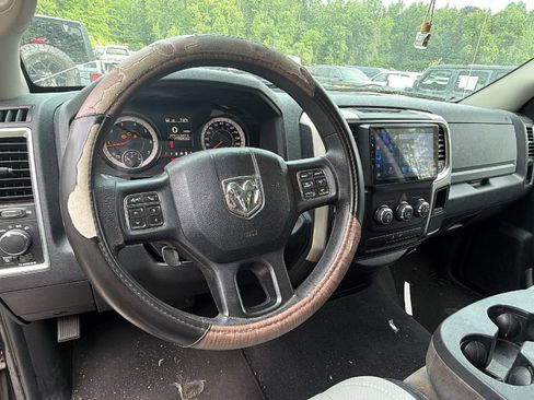 Used 2016 RAM 1500 Classic SLT RWD image 17