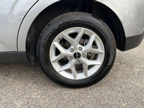 Used 2025 Kia Soul LX w/ LX Technology Package image 24